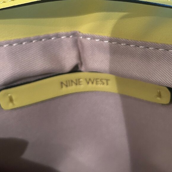 NEW (NWOT) Nine West vegan leather yellow petal shoulder bag, goldtone hardware - Picture 9 of 16